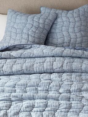 NWT! Pottery Barn Cloud Quilt Steel Blue King/Cal King Machine Wash Tumble Dry